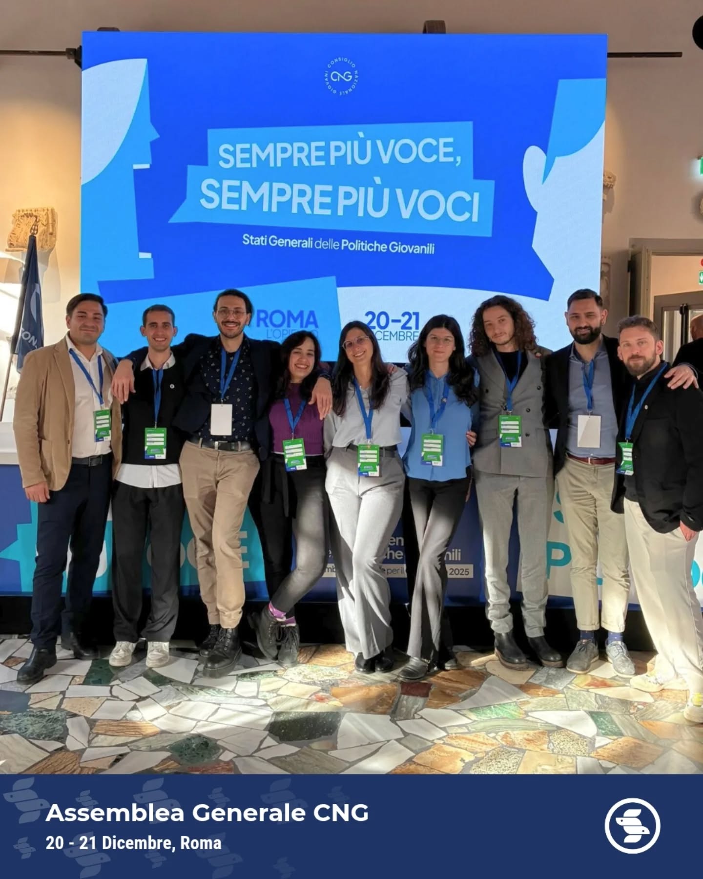 Sabato 20 e domenica 21 dicembre abbiamo preso parte all’Assemblea Generale e del Consiglio Nazionale Giovani, tenutosi a Roma.
Due giornate di confronto e partecipazione attiva, durante le quali si è svolta l’elezione del nuovo Consiglio di Presidenza e il nuovo Presidente @edoitalia_ , al quale facciamo i nostri più cari auguri.
Essere presenti significa continuare a portare la voce degli studenti di medicina, contribuire al dialogo sulle politiche giovanili e lavorare insieme alle altre organizzazioni per costruire opportunità concrete per le nuove generazioni.
#SemprePiùVoceSemprePiùVoci