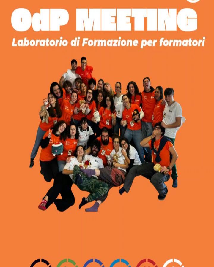 Hai mai pensato che un pupazzo possa insegnare molto più di quanto immagini?
Se vuoi scoprire come trasformare un gioco in uno strumento di educazione sanitaria e imparare a formare i futuri pupazzologi della tua Sede Locale, l'Ospedale dei Pupazzi Meeting è il posto giusto.
Durante quattro giorni di formazione approfondirai il progetto Ospedale dei Pupazzi, svilupperai competenze metodologiche e scoprirai come creare e tenere un Corso Base Ospedale dei Pupazzi.
Parleremo di Health Literacy, comunicazione con il bambino, rapporto medico-paziente e ruolo del pupazzologo, ma anche di Educazione Non Formale, comunicazione efficace, gestione del gruppo e agenda design: strumenti che ti accompagneranno non solo in qualsiasi formazione che vorrai tenere da Formatore nel SISM, ma anche nel tuo futuro di professionista della salute.
📅 Iscrizioni aperte dal 19 settembre al 1 ottobre
🔗 Nel link in bio trovi tutte le informazioni che cerchi